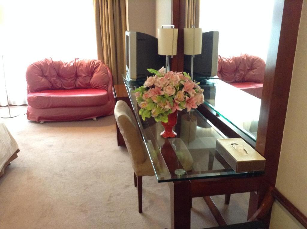 New Times Hotel Shenzhen Railway Station Екстер'єр фото