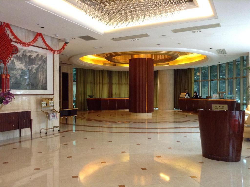 New Times Hotel Shenzhen Railway Station Екстер'єр фото