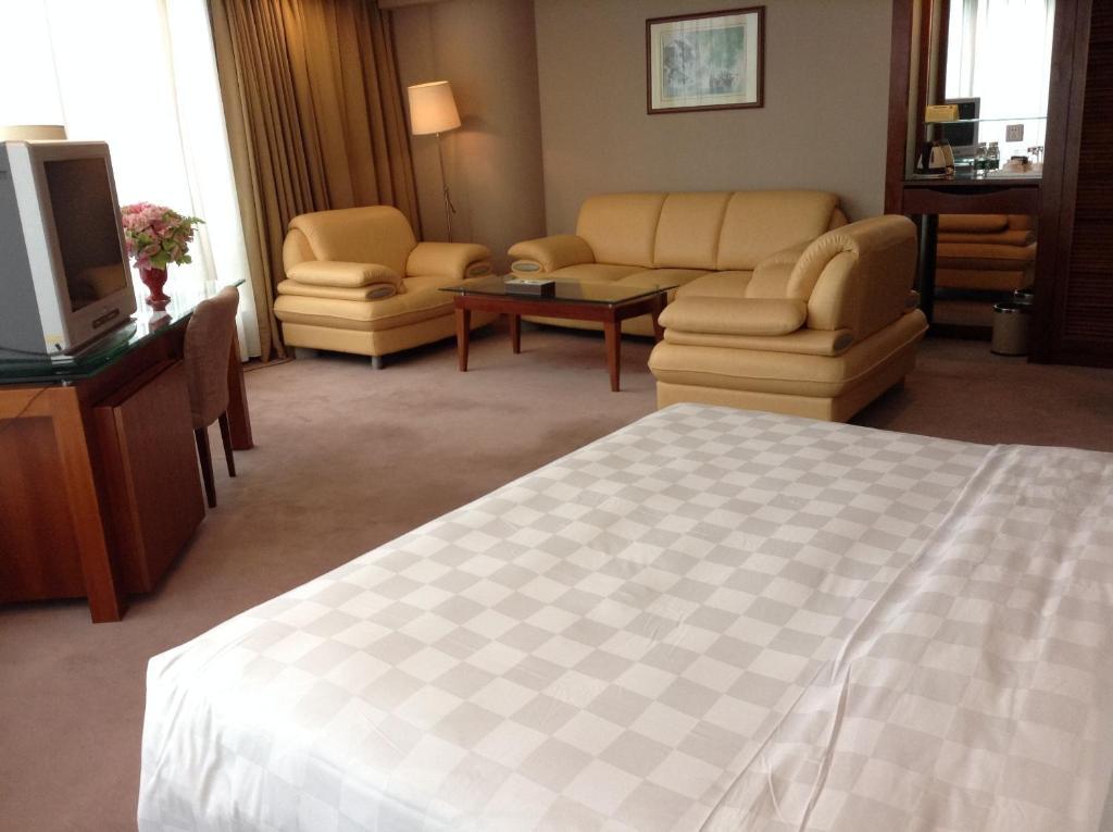 New Times Hotel Shenzhen Railway Station Екстер'єр фото