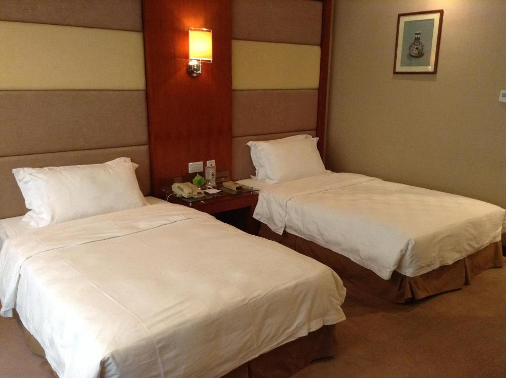 New Times Hotel Shenzhen Railway Station Екстер'єр фото