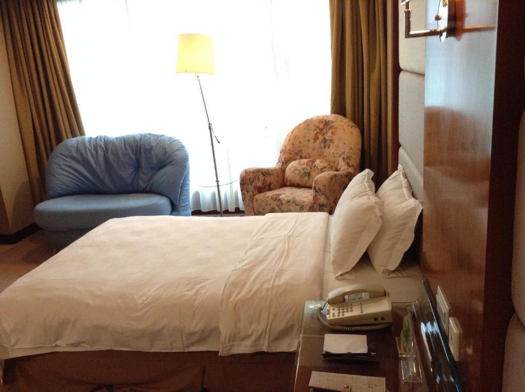 New Times Hotel Shenzhen Railway Station Екстер'єр фото