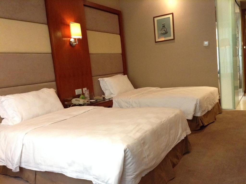 New Times Hotel Shenzhen Railway Station Екстер'єр фото