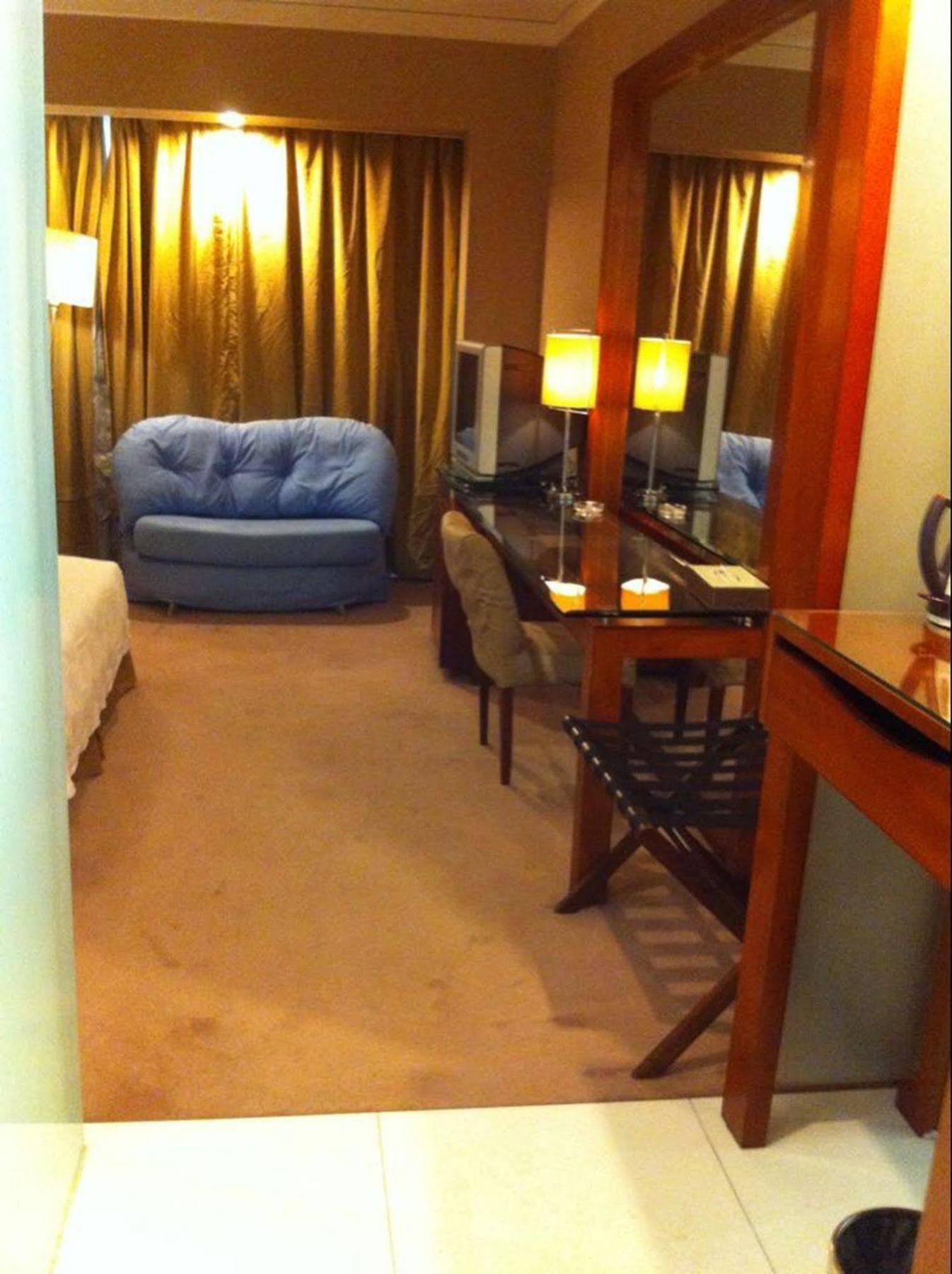 New Times Hotel Shenzhen Railway Station Екстер'єр фото