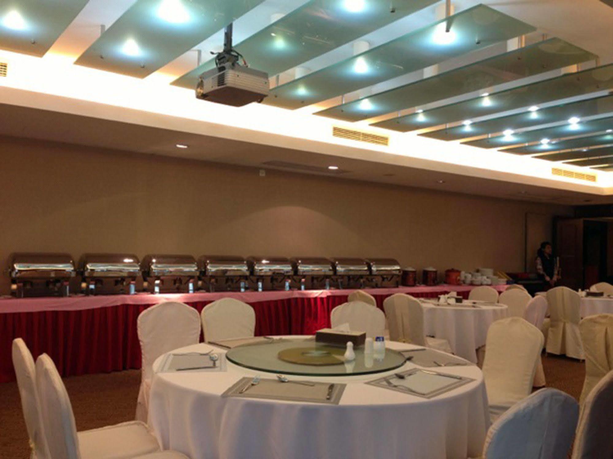 New Times Hotel Shenzhen Railway Station Екстер'єр фото