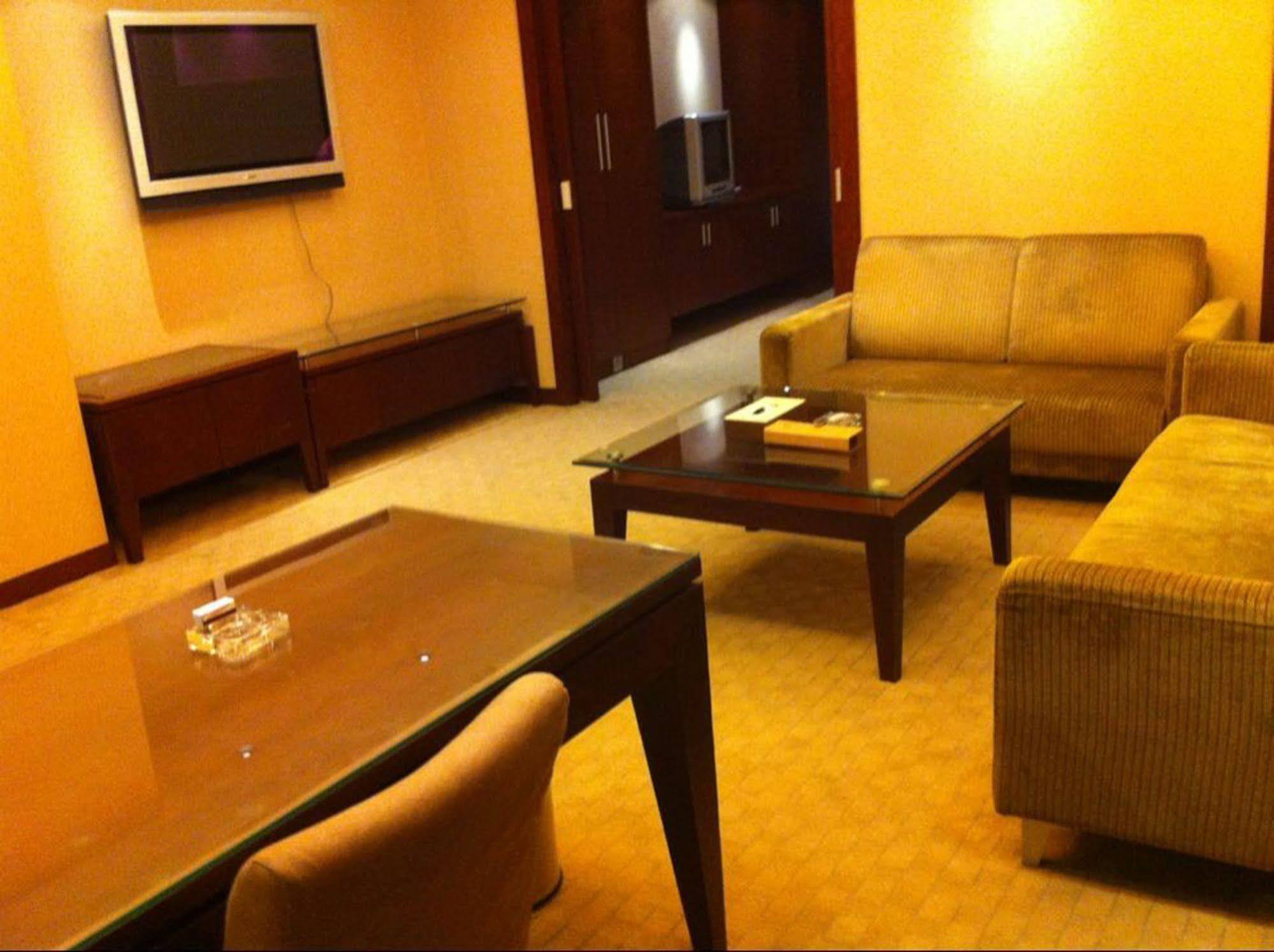 New Times Hotel Shenzhen Railway Station Екстер'єр фото