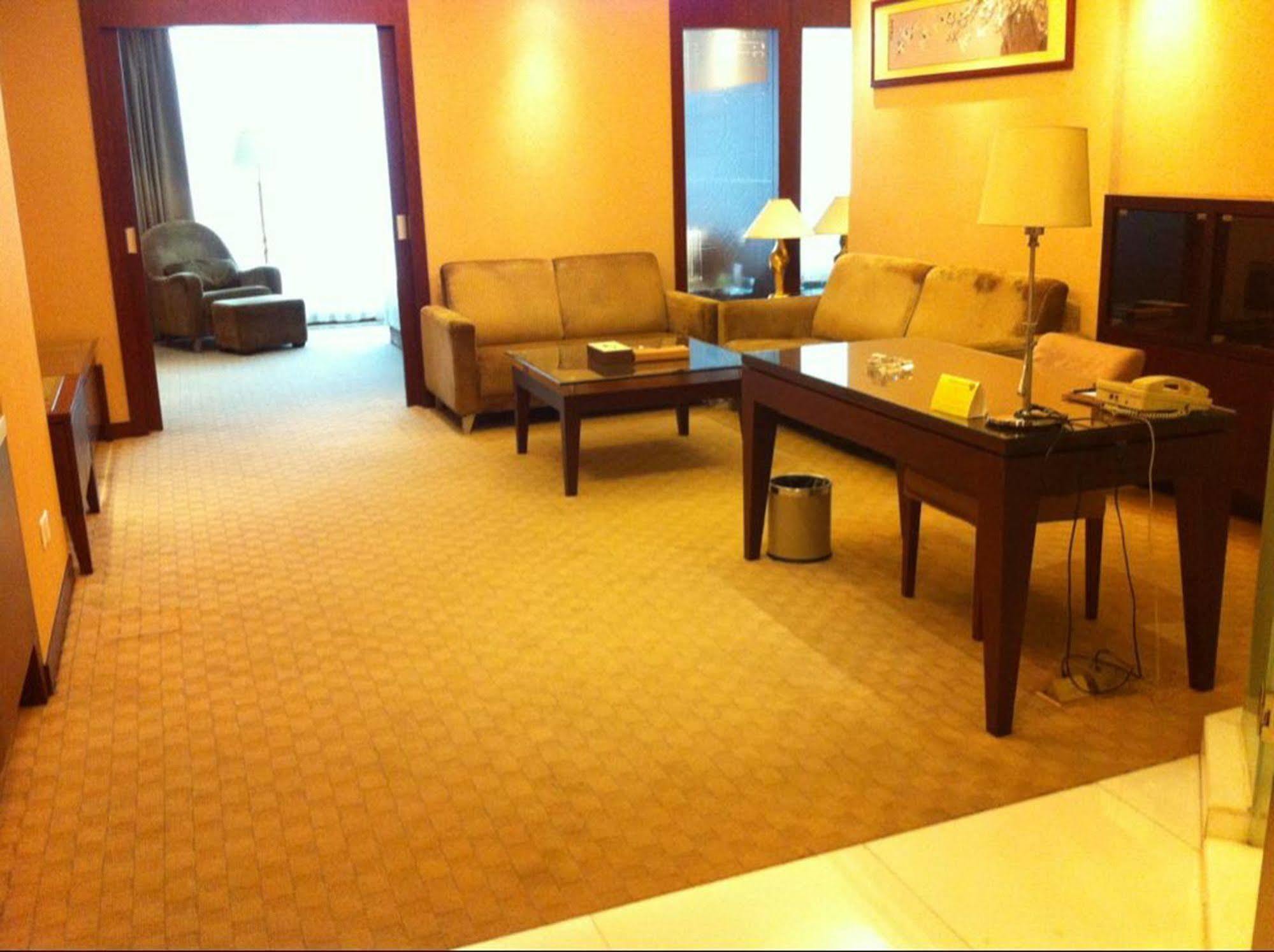 New Times Hotel Shenzhen Railway Station Екстер'єр фото